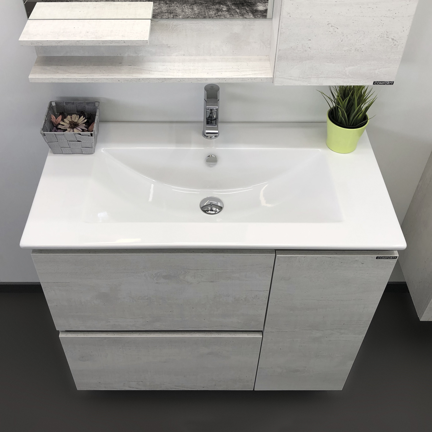 Comforty. Тумба-умывальник Верона-90 дуб белый с раковиной Квадро 90