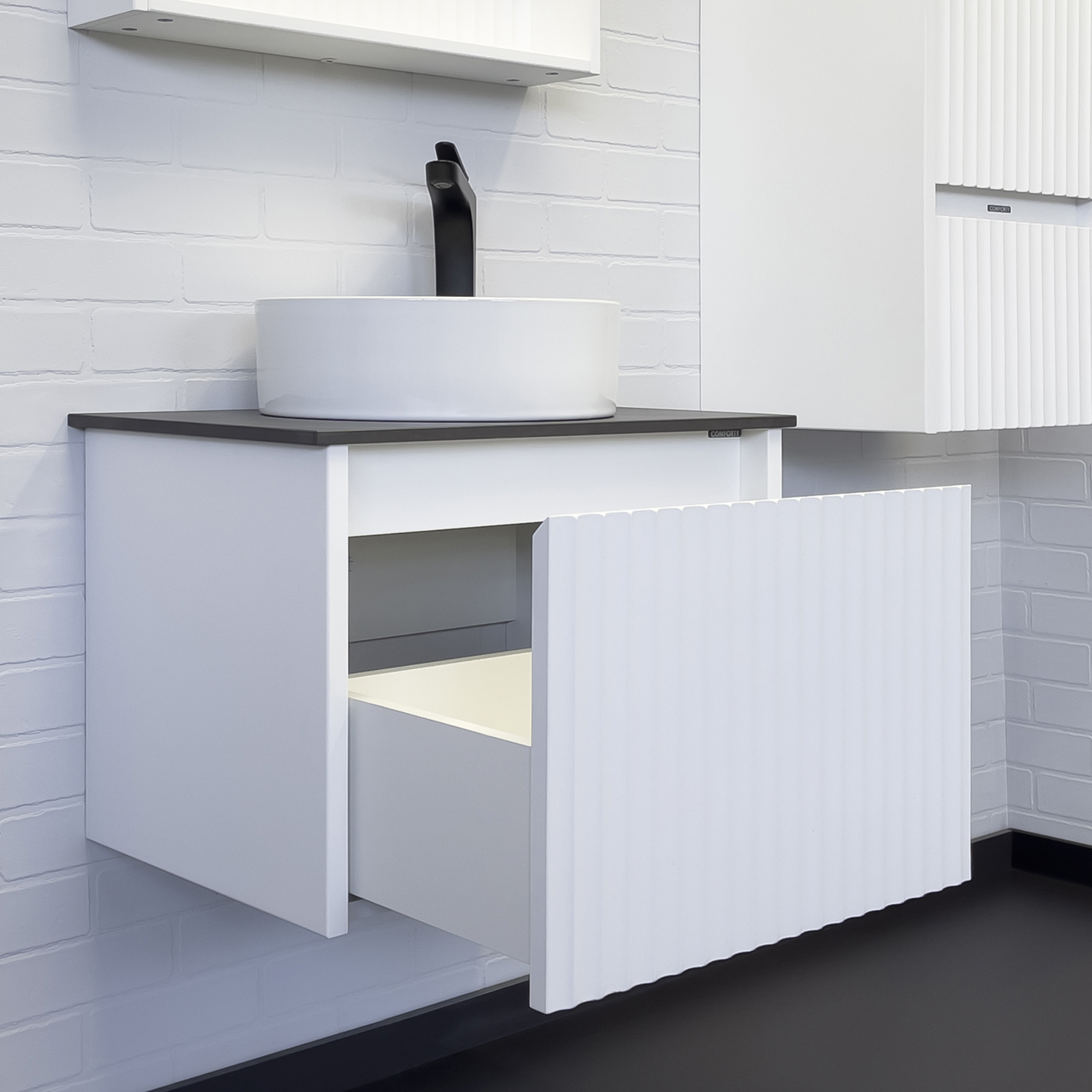 Тумба-умывальник Comforty Марсель-60 белый матовый со столешницей под мрамор Калакатта Блэк c раковиной Comforty 9111
