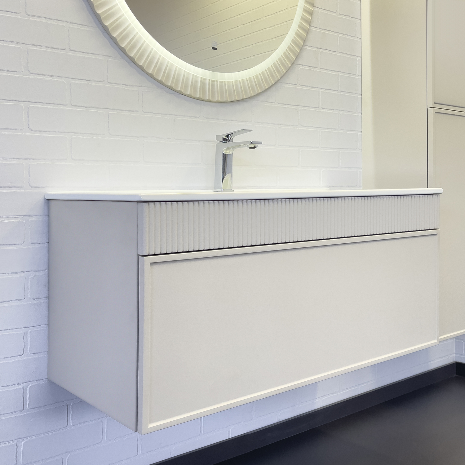 Тумба-умывальник Comforty Мадрид 100 серый шёлк с раковиной Comforty 100E