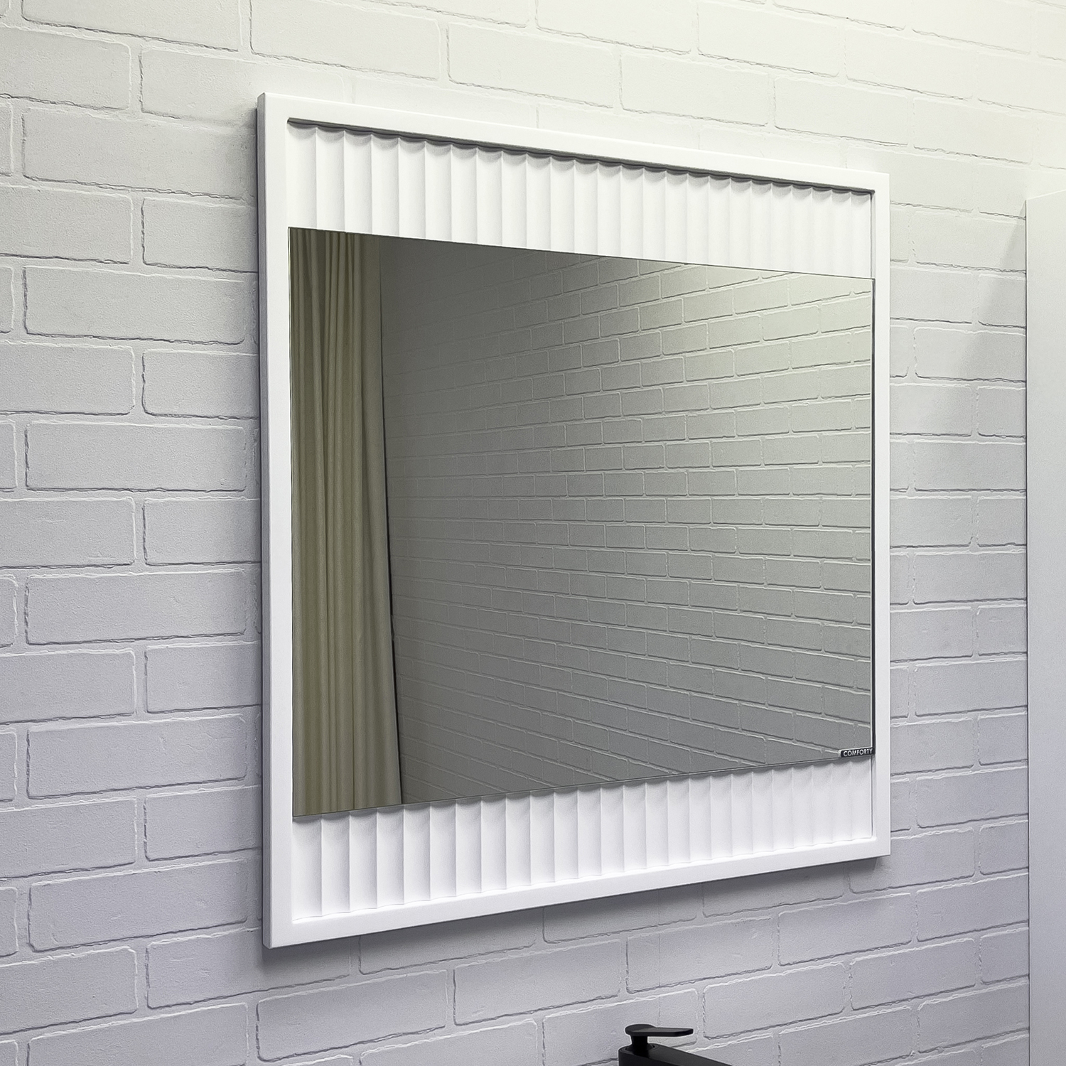 Зеркало Comforty Марсель-75 белое матовое с подсветкой