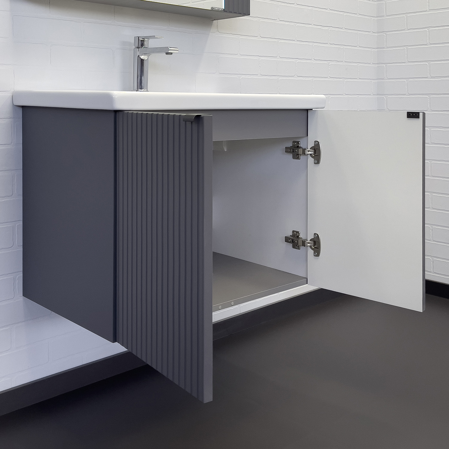 Подвесная тумба-умывальник Comforty Лима-70П антрацит с раковиной Комо 70