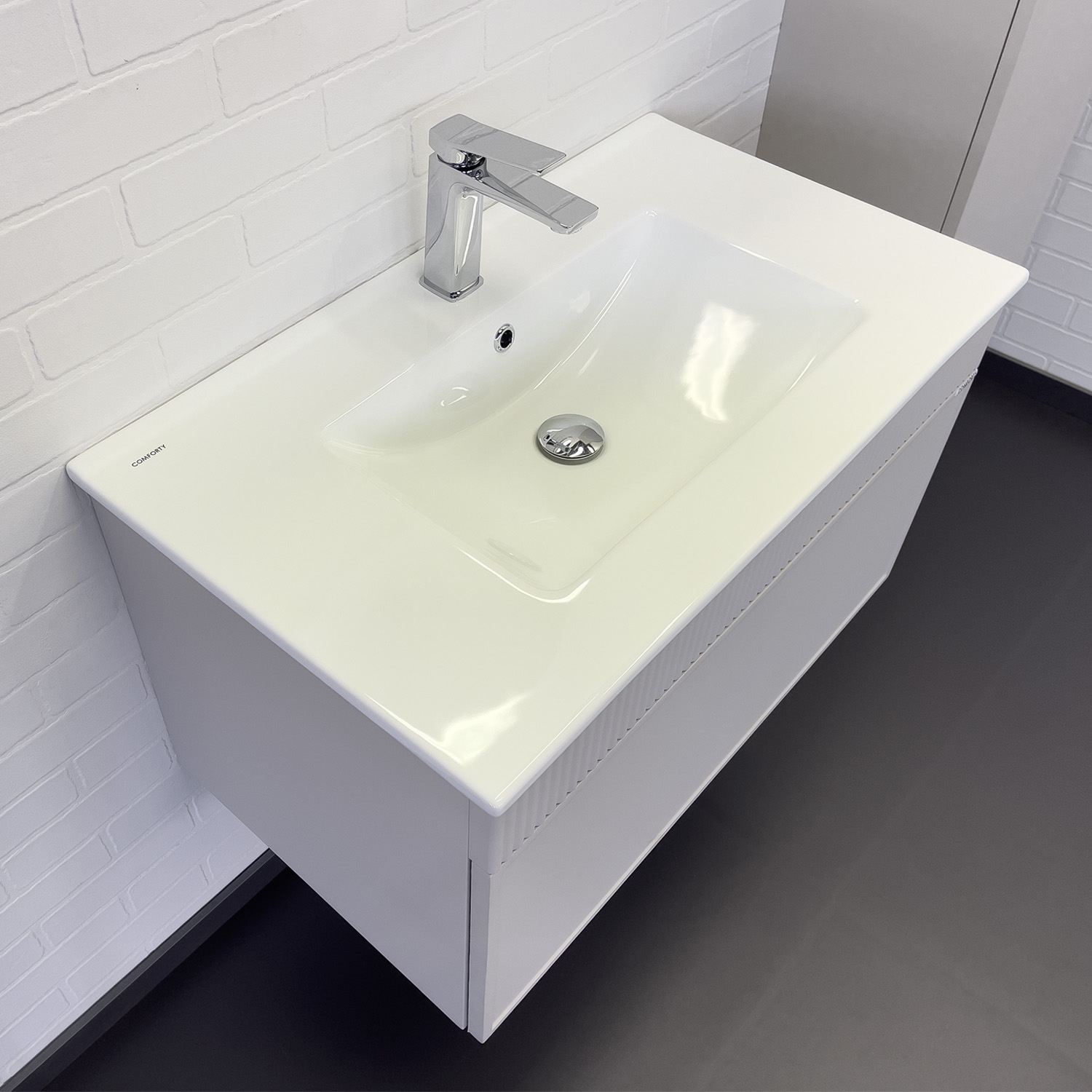 Тумба-умывальник для ванной Comforty Мадрид-80 серый шёлк с раковиной Comforty 80E