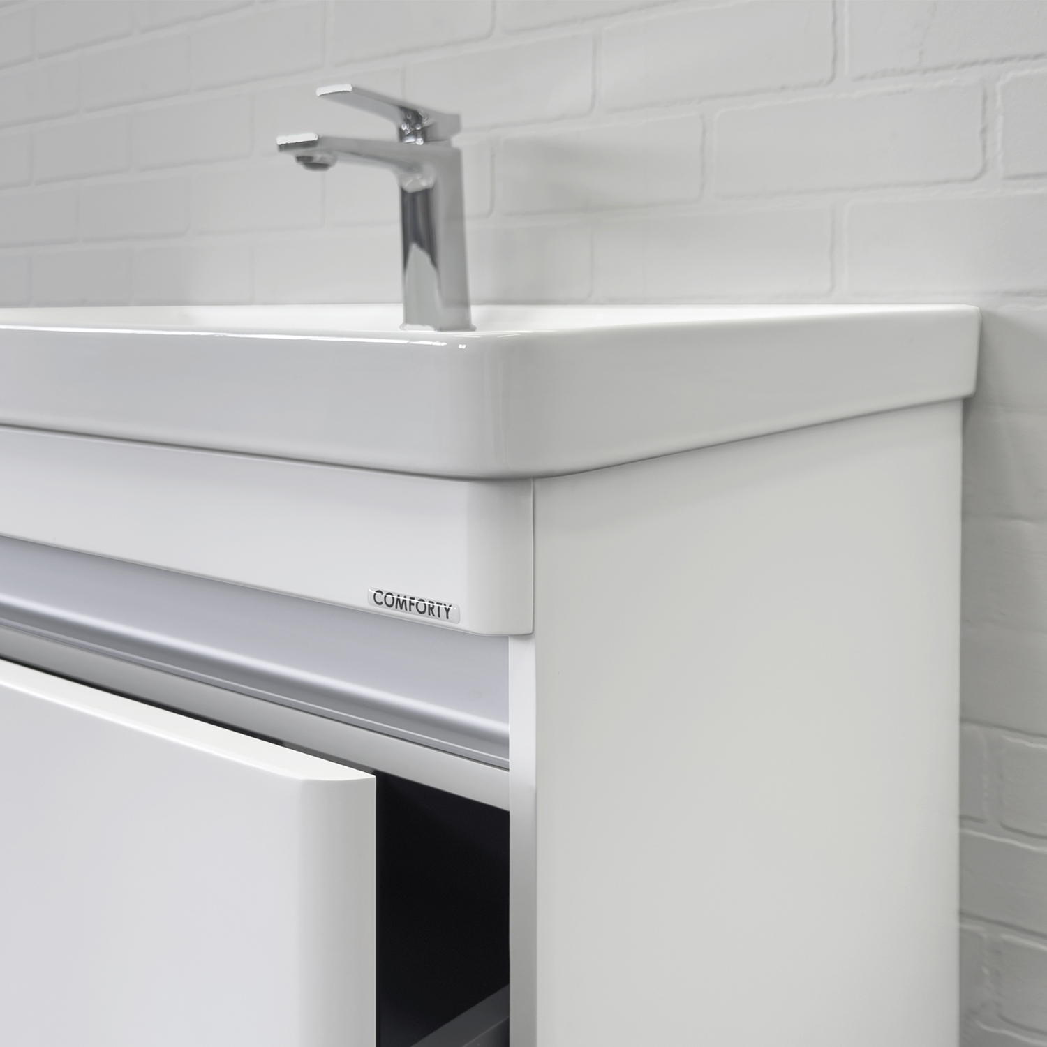 Тумба-умывальник подвесная Comforty Валдай-70П2 белая матовая с раковиной 4470