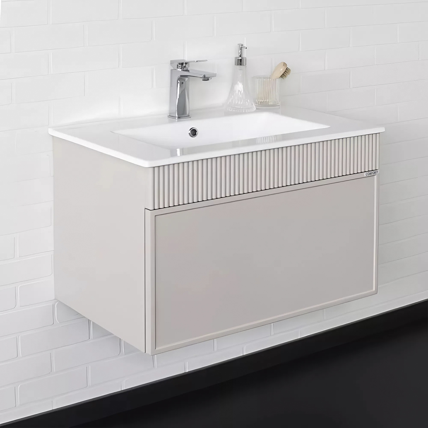 Тумба-умывальник для ванной Comforty Мадрид-70 серый шёлк с раковиной Comforty 70E